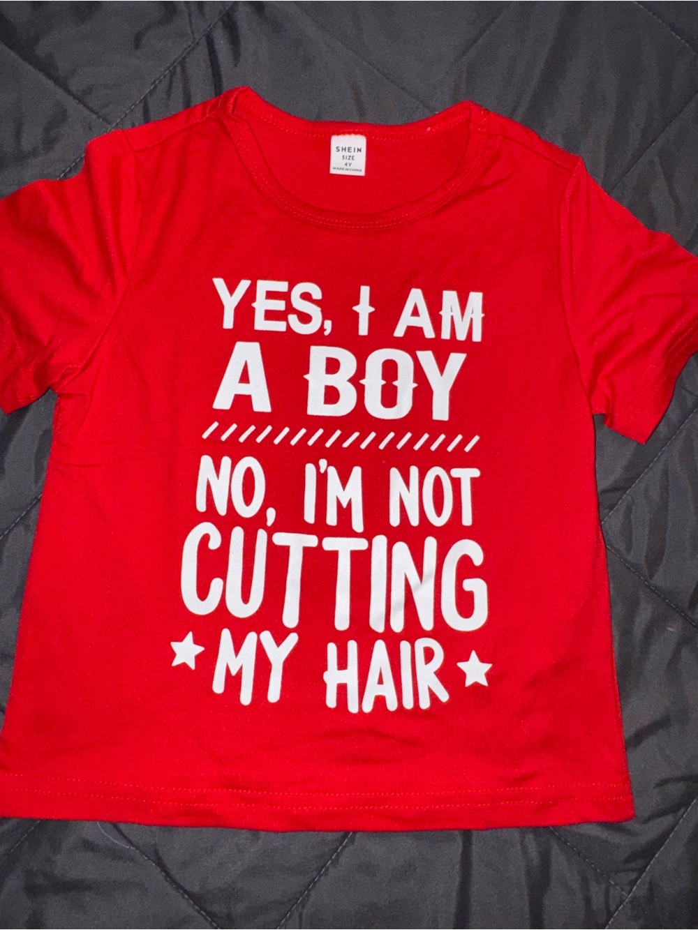 SHEIN Red Kids' Graphic Tee - 'Yes, I Am A Boy' Statement
